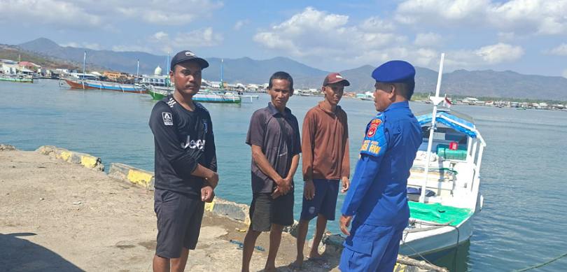Patroli Rutin Sat Polairud Polres Bima Kota di Pelabuhan Sape